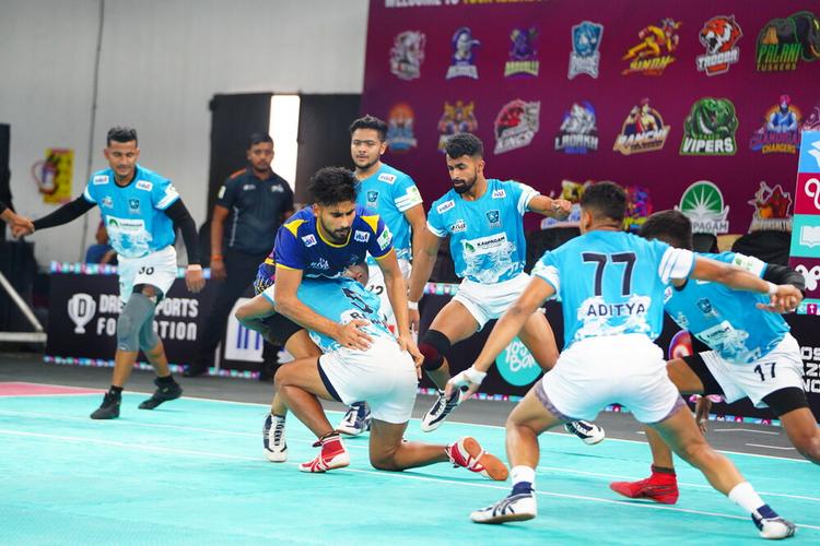 Mammoth win for Chargers help them overtook Falcons, who have a game in-hand at the end of Day 13