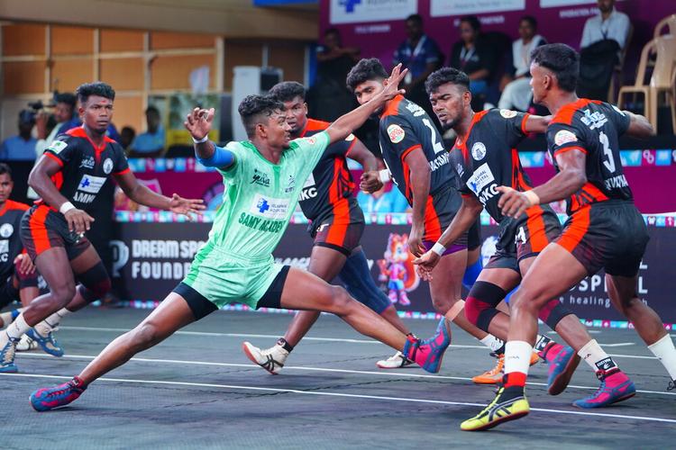 Mukesh Kannan - Match 33 - Samy Academy vs AMKC Gobi - YKS TN CLUBS 2024
