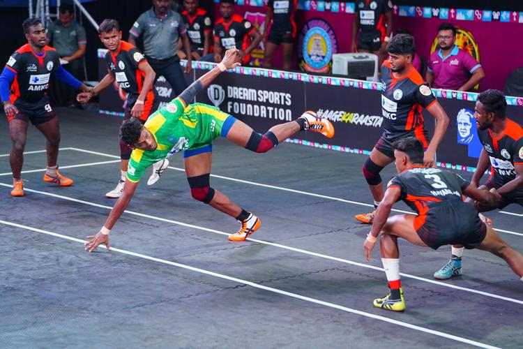 K Dharanidharan - Match 39 - SRM University vs AMKC Gobi - YKS TN CLUBS 2024