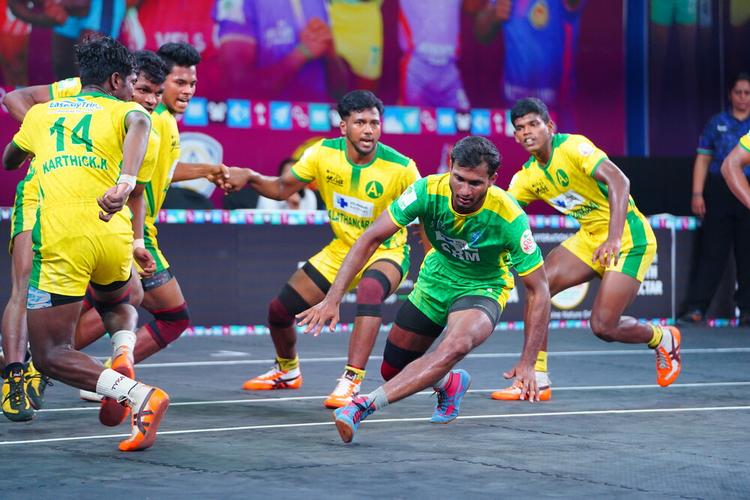 Karthik - Match 109 - Alathankarai Club vs SRM University - YKS TN CLUBS 2024