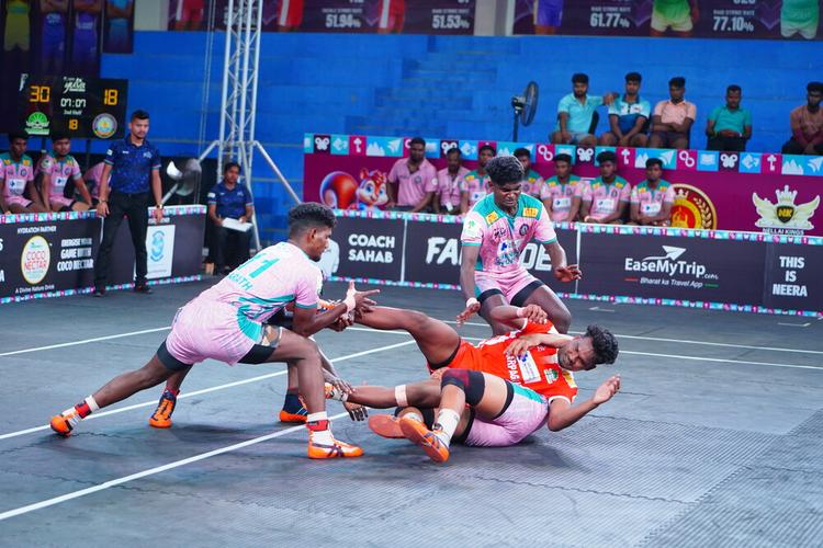 B Tharniesh - Quarter Final 2 - Karpagam University vs Chennai Sports - YKS TN CLUBS 2024
