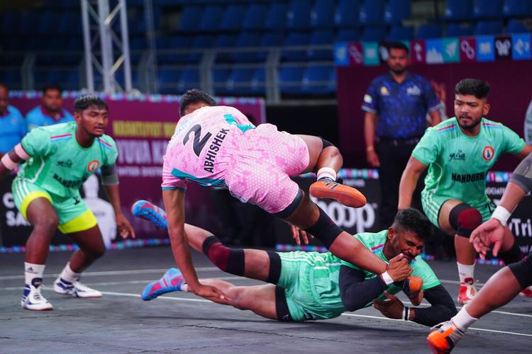 Abhishek Gunge - Match 30 - Sangli District vs Nandurbar District - KMP YKS IDYL 2024